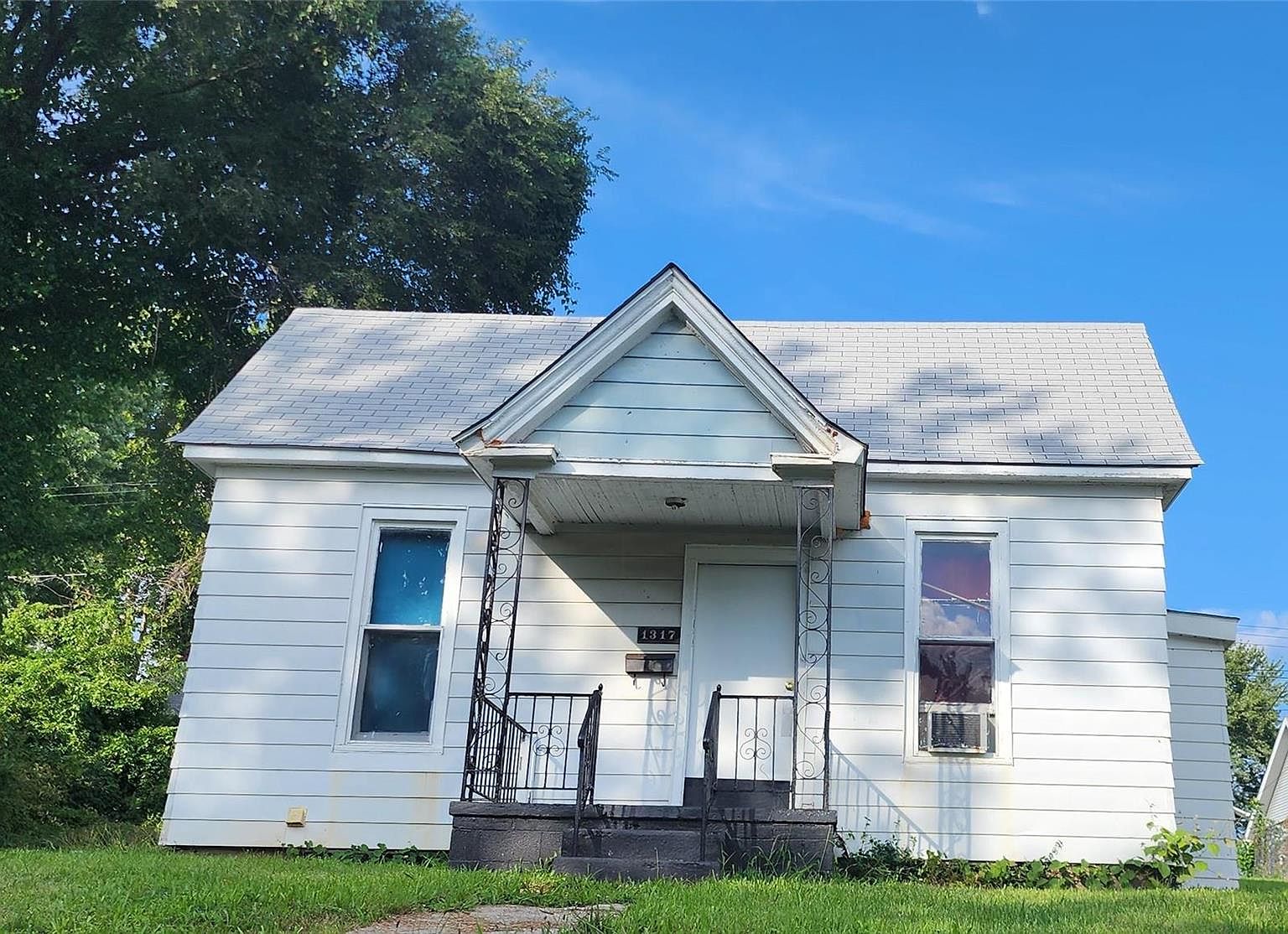 1317 Garden St, Alton, IL 62002 MLS 23047283 Zillow