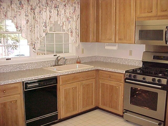 1st image of 1075 SW Castilian Dr