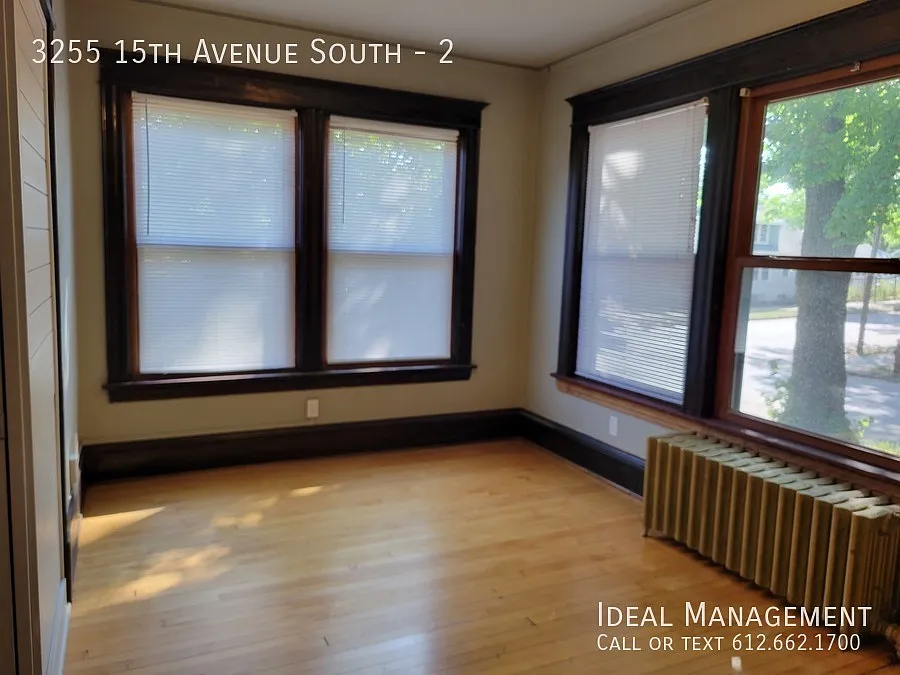 Gorgeous Sun Filled 3 BR in Historic Brick Triplex with Loads of Charm — Photo 3