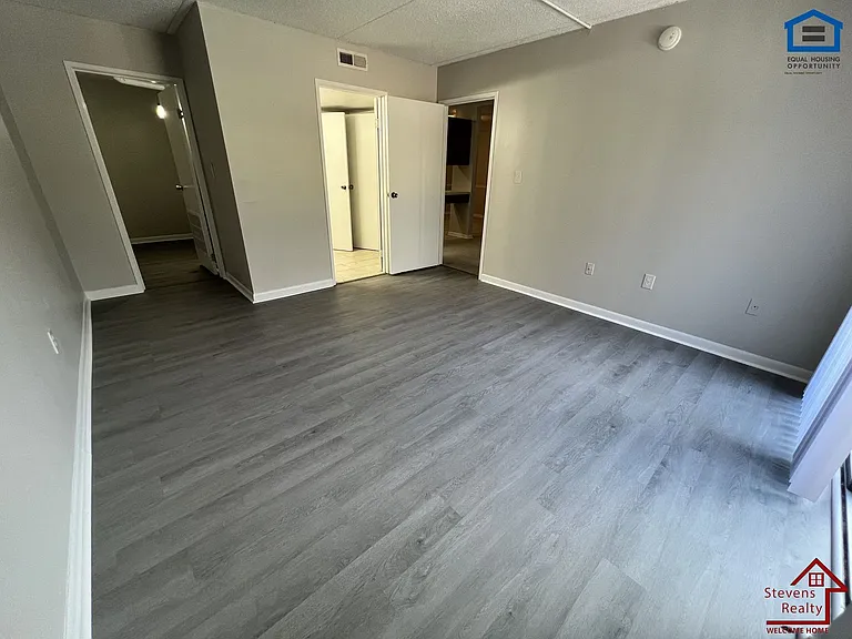 Ridge Terrace Apartments — Photo 16
