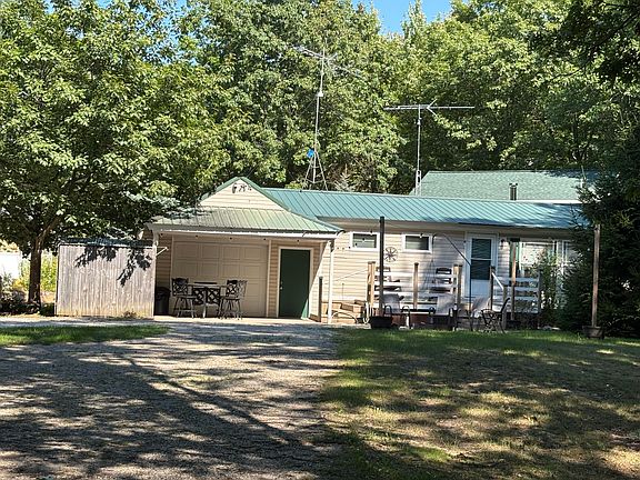 3rd image of 7502 Tolliver St