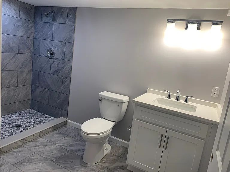 511 Atkins St — Photo 15