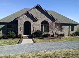 663 Lakehaven Dr, Tullahoma, TN 37388