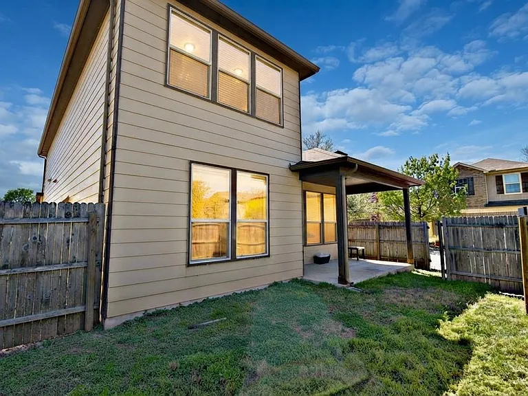 2304 Capra Ter — Photo 20