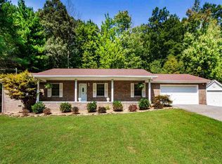 9825 McElhaney Ln, Corryton, TN 37721
