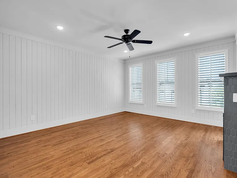708 Anderson Rd — Photo 11