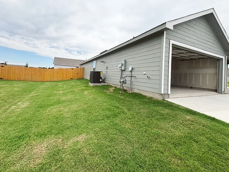 3612 Chambray Dr — Photo 9