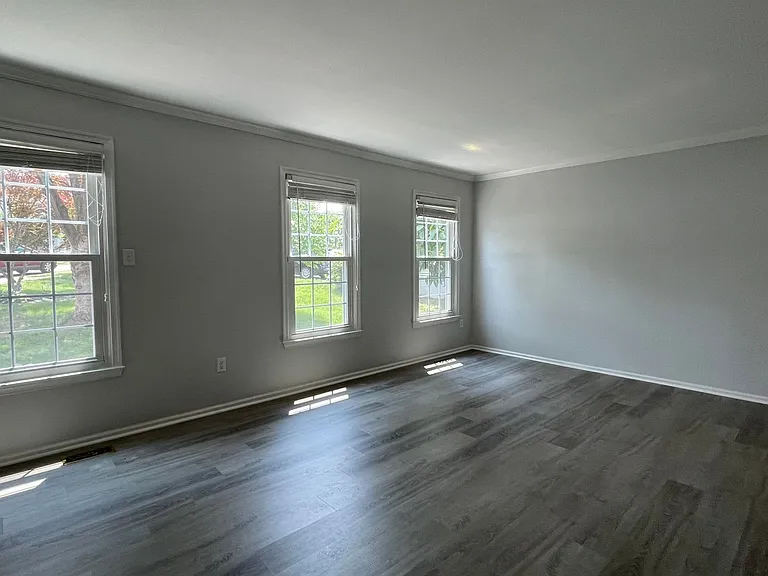 31 Ballantrae Ct — Photo 35