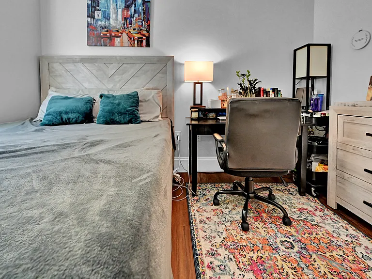 205 Maverick St #302 — Photo 8