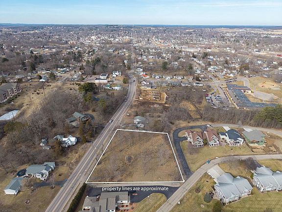 4th image of 1035 Walnut Street