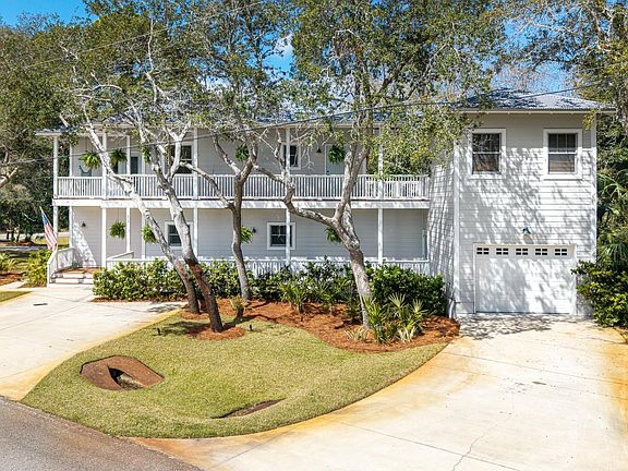 3rd image of 217 E Harborview Rd