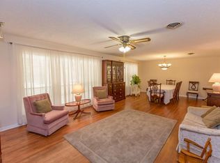 2211 Robinson Way, Huntsville, TX 77340