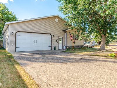 209 Tuttle Ave, Mandan, ND, 58554