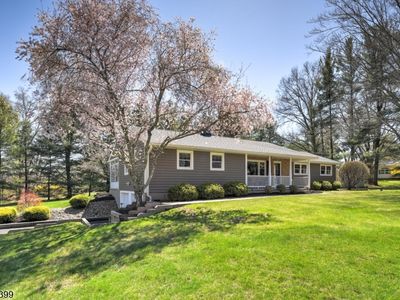 29 Oakland Dr, Whitehouse Station, NJ, 08889