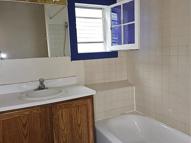 9 Rowley St #3 — Photo 17