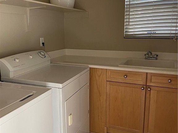 4th image of 9121 Edgeworth Pl #0