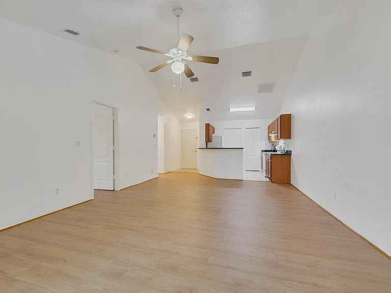 11171 Airport Dr — Photo 4