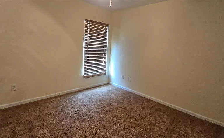 4085 SW 49th Ave — Photo 9