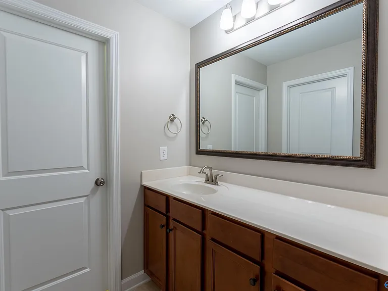 15223 Lakeside Trl — Photo 36