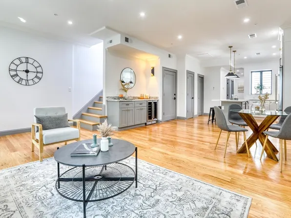 15 Eden St #3, Charlestown, MA 02129