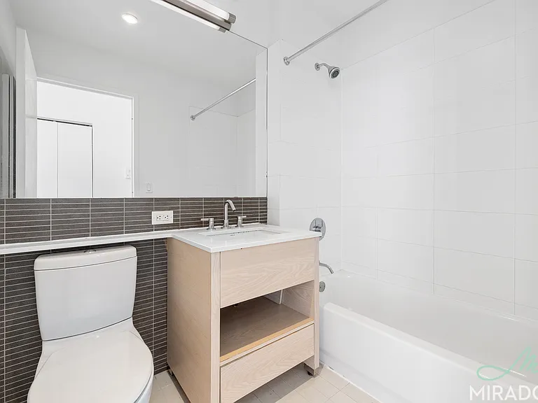 80 Dekalb Ave #34P — Photo 10
