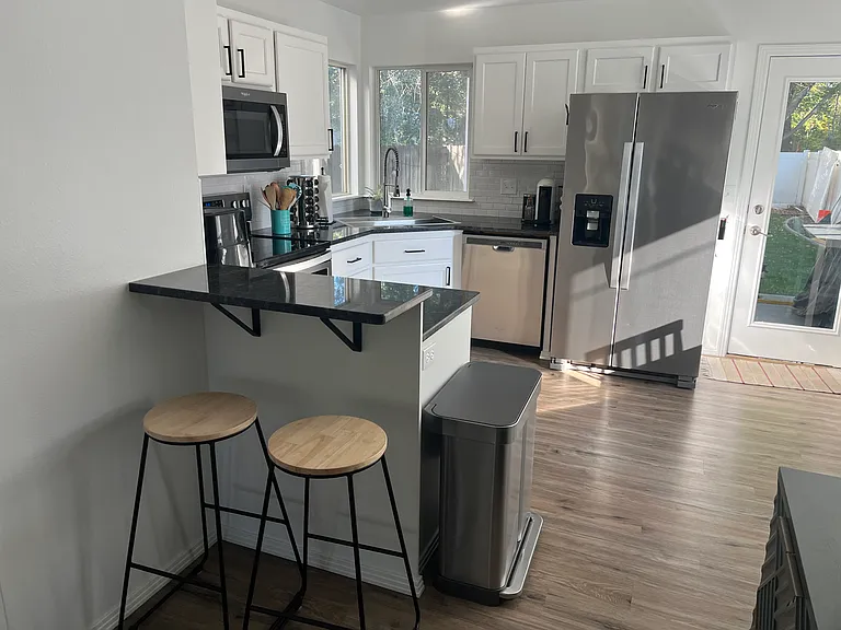2676 W Ona St — Photo 9