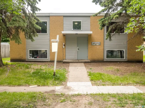 419 9th Street E, Prince Albert, SK S6V 0Y1