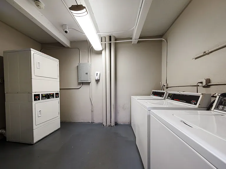 Laundry Room | Apartment Homes For Rent In Miami | Biscayne Shores