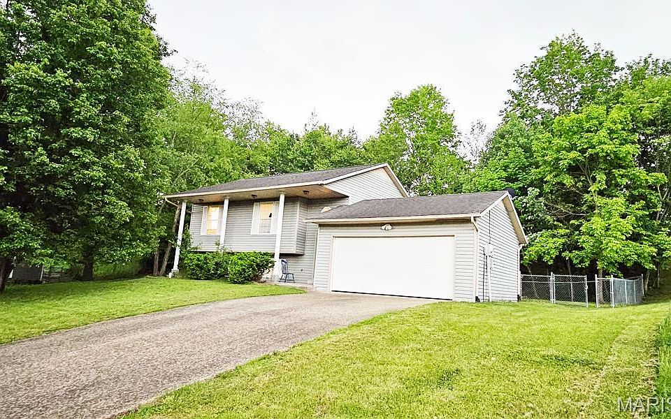 2nd image of 3417 Glenview Dr