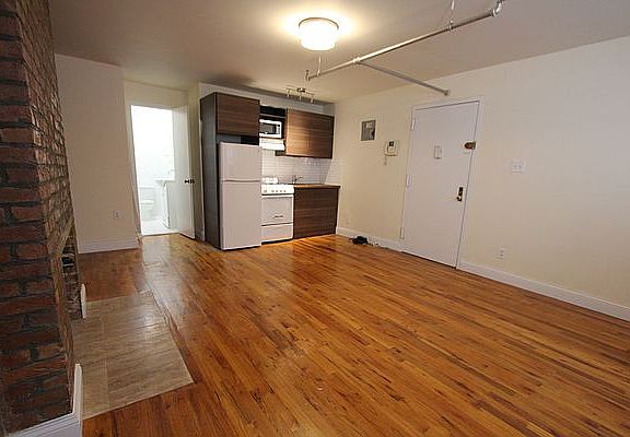 2nd image of 317 W 30th St APT A1