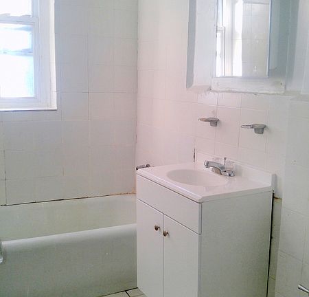 4th image of 55 Sheridan Ave APT A44