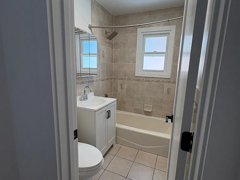 232 Emerson Ave #2 — Photo 3
