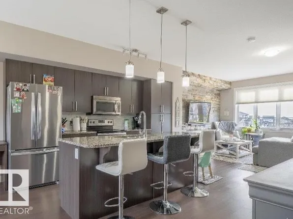 1480 Watt Dr SW #2, Edmonton, AB T6X 2G7