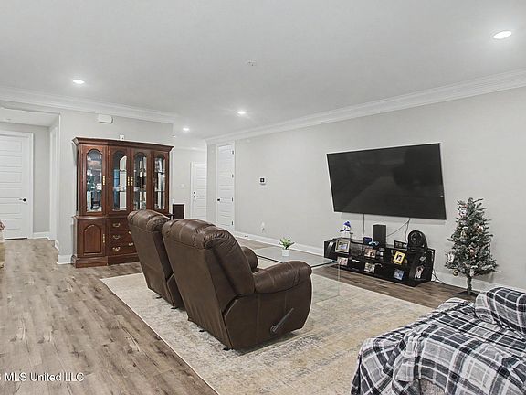 4th image of 16821 W Landon Green Dr