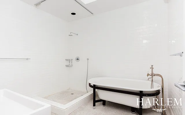 Rented by Compass | media 26