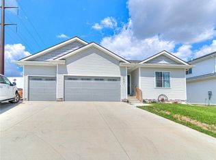 2841 20th St SW, Altoona, IA 50009