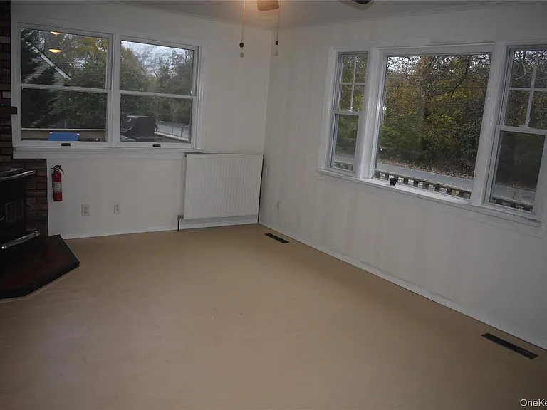 53 Magnolia Dr — Photo 18