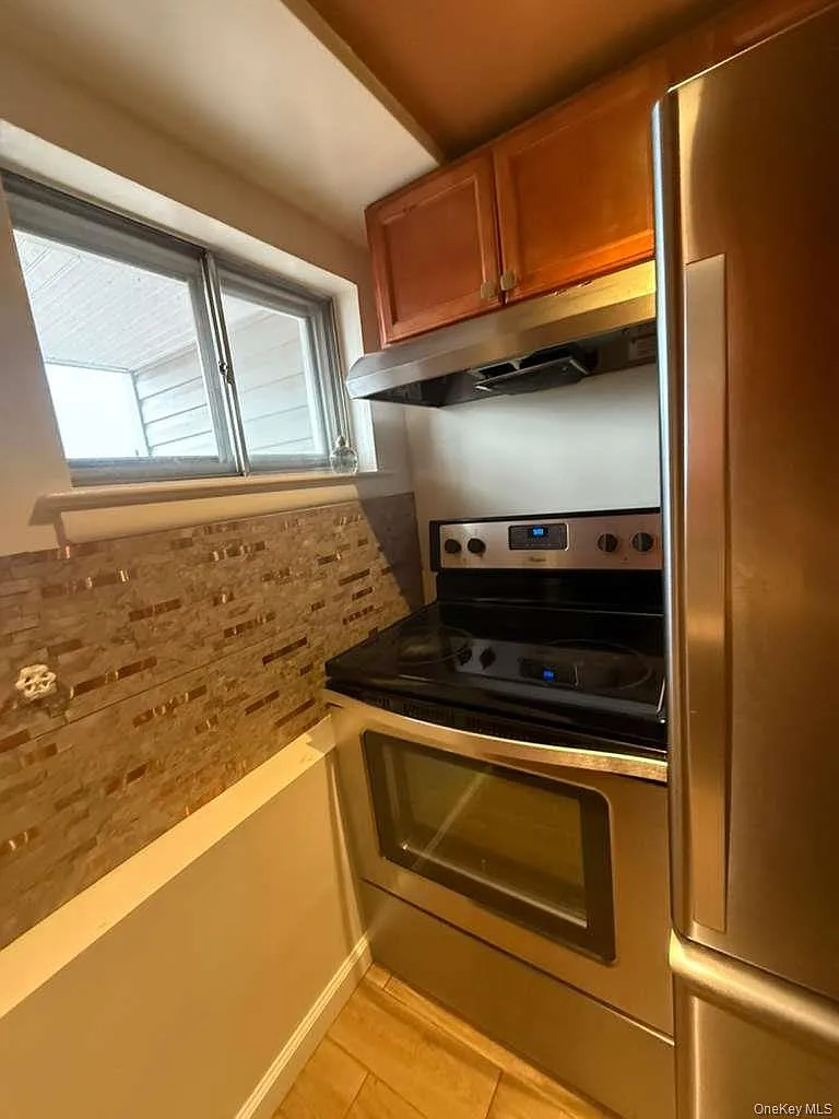 1 bed, 1.0 bath, $2,500 — Photo 2