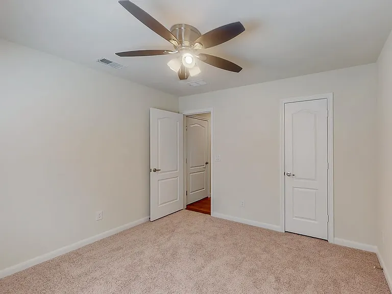 1264 Sumner St — Photo 17