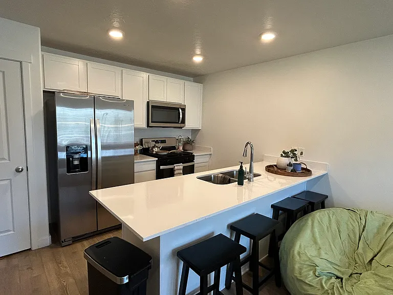 658 S 1920 W #1061 — Photo 4
