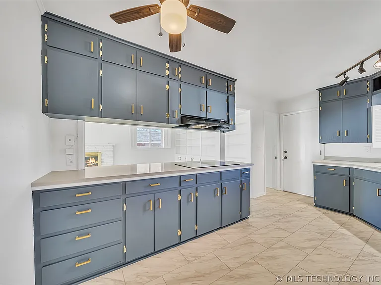 3844 E 56th Pl — Photo 14