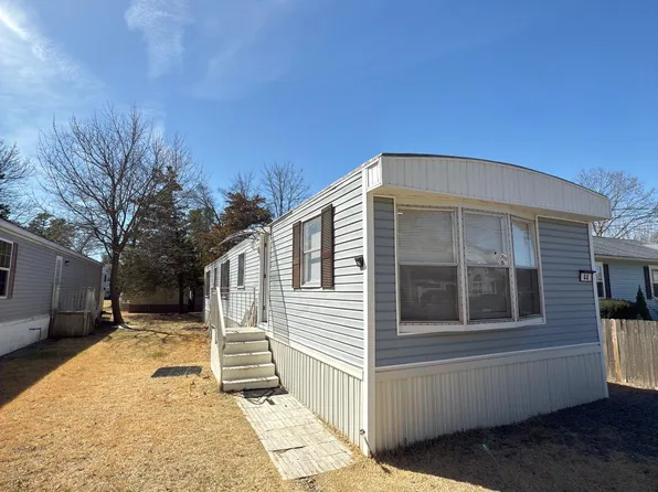 44 2nd St, Manchester, NJ 08759