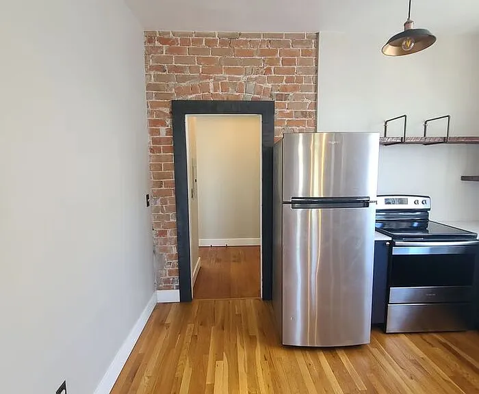 710 N 6th Ave #3 — Photo 27