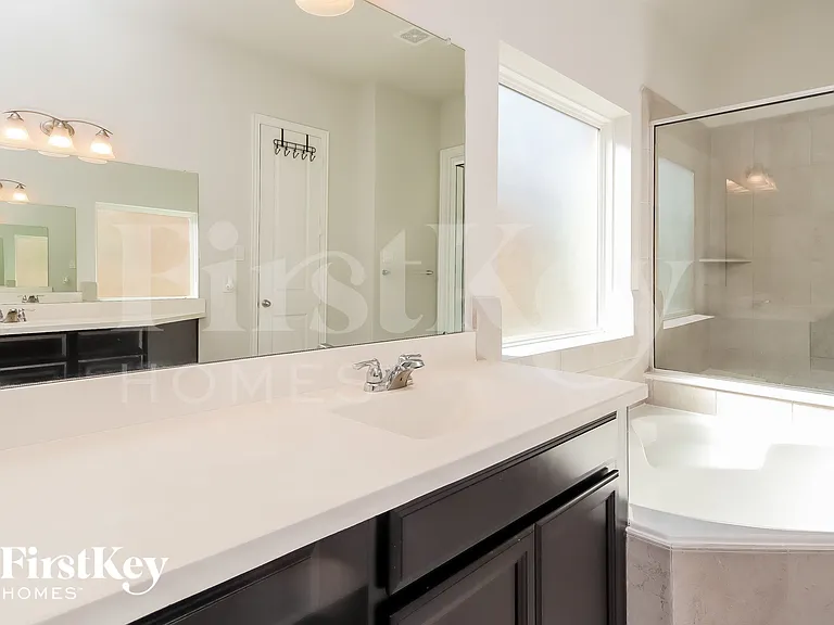 24323 Huntcliff Dr — Photo 10