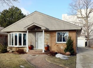 7132 N Nagle Ave, Chicago, IL 60646