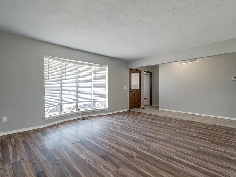 3401 Baird Dr — Photo 6