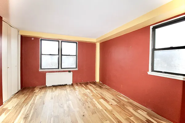 Sold by Bruma Realty LLC | media 33