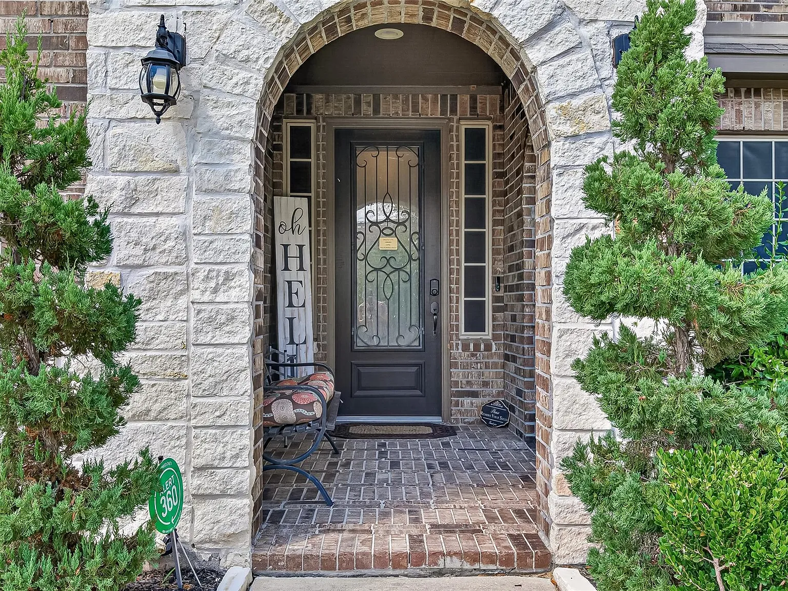 4 bed, 3.5 bath, 3305 sqft, $3,700 — Photo 3