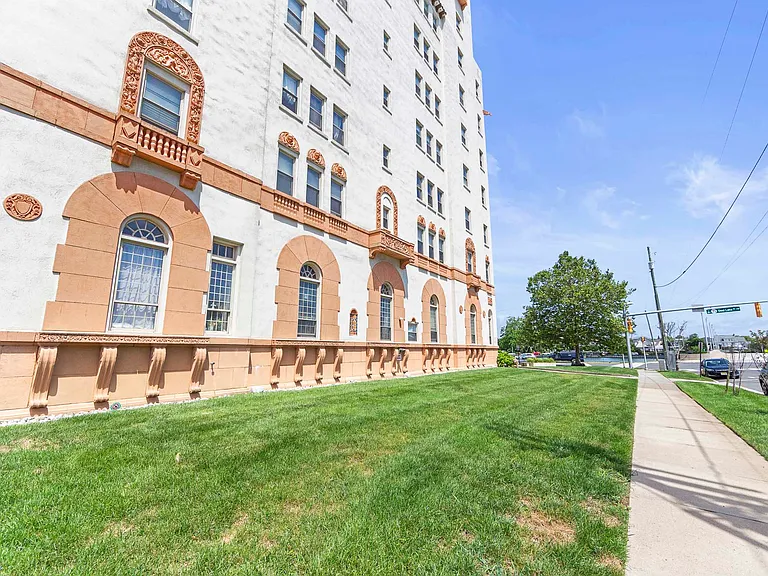 400 Deal Lake Dr #7H — Photo 21