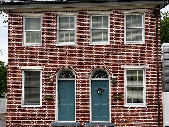 2nd image of 233 E Main St
